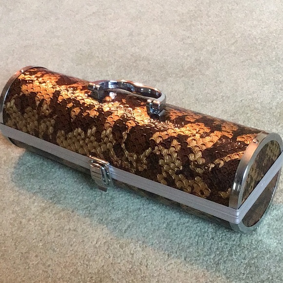 Other - BYOB leopard print wine carrier